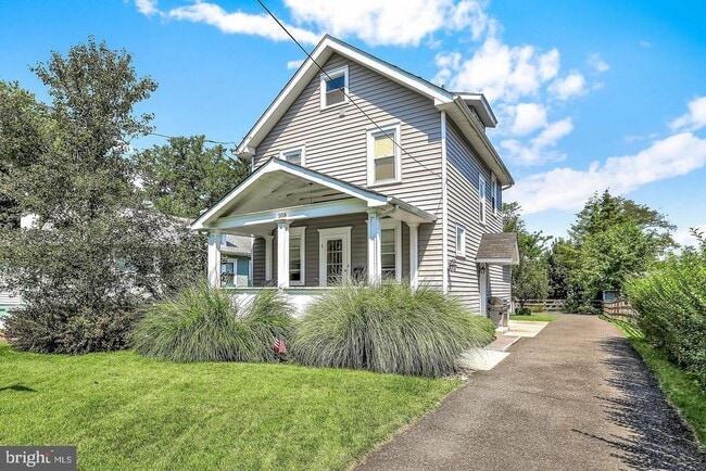 Foto del edificio - 108 W Highland Ave