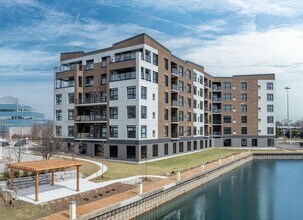 Building Photo - 1540 Venetian Blvd