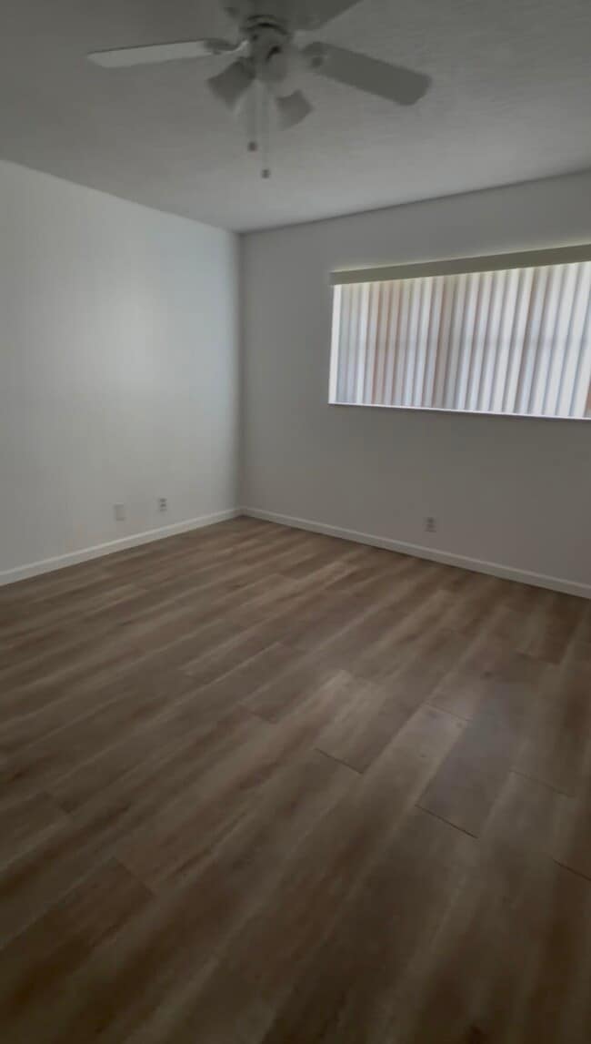 Foto del edificio - 8001 Fairview Dr