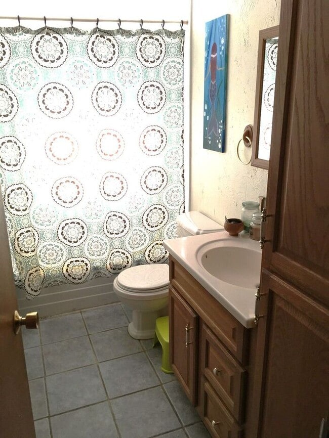Building Photo - Wonderful 3 Bedroom 1 Bathroom Ranch Style...