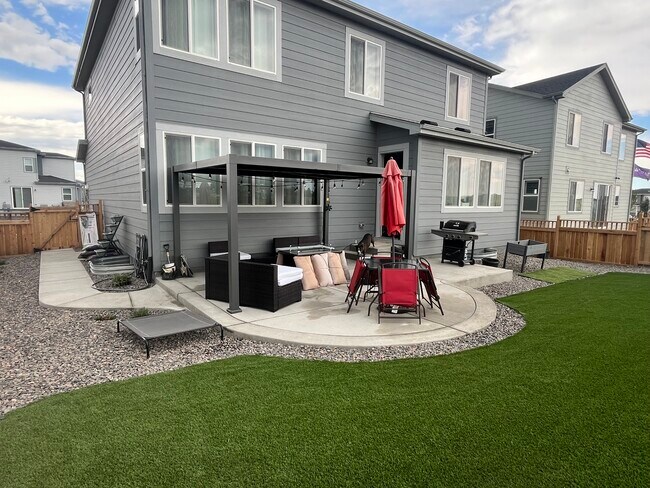 Foto del edificio - 13824 Deertrack Ln