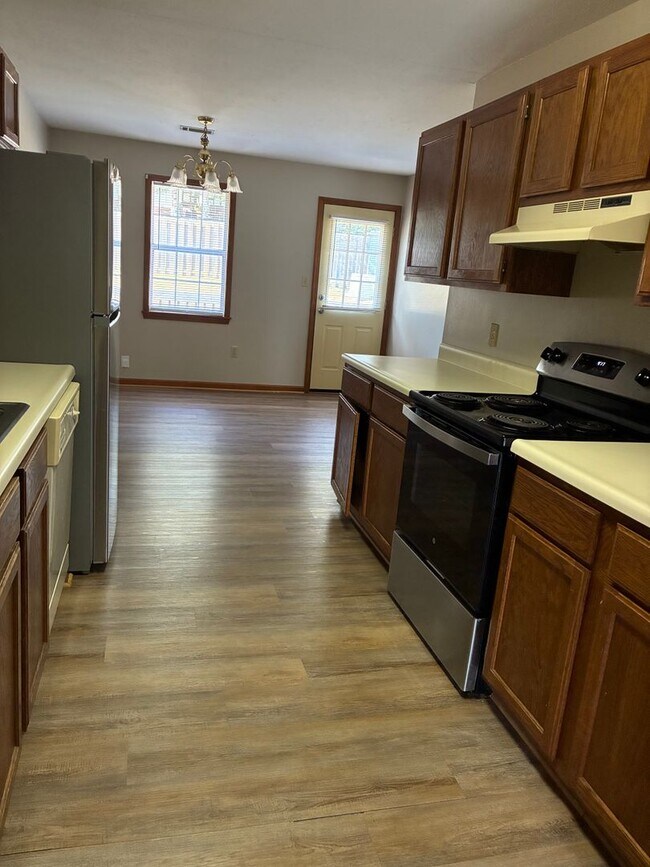 Building Photo - 2702 Oak Meadow Pl