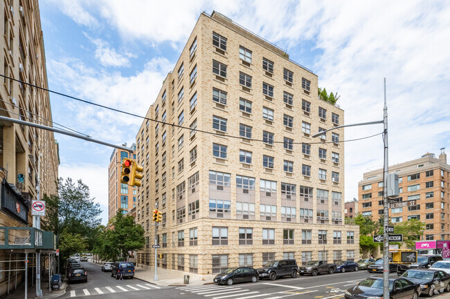 Building Photo - The HighLine West Village