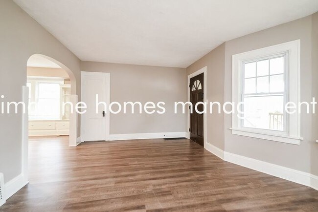 Foto del edificio - 15012 Hilliard Rd