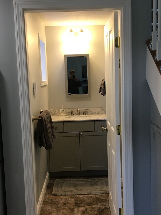 10 Onset Rd Unit 30B, Bennington, NH 03442 Condo for Rent in