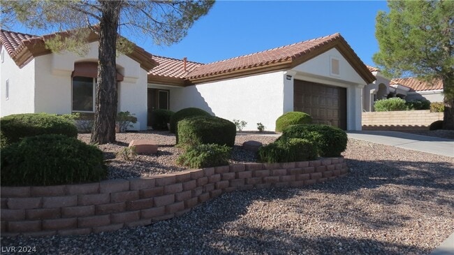 Building Photo - 9909 Bundella Dr
