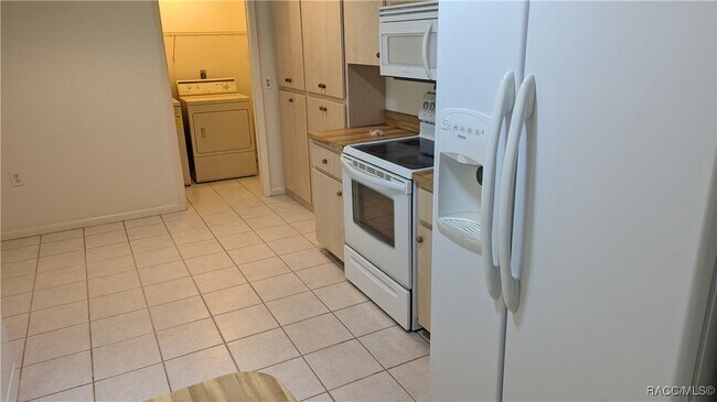 Foto del edificio - 52 S J Kellner Blvd