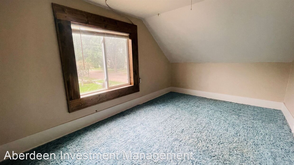 Foto del edificio - 3 br, 1 bath House - 118 2nd St