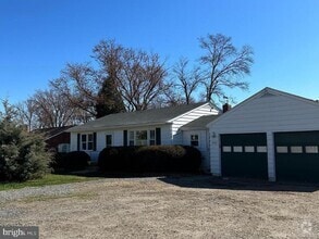 Building Photo - 3462 Fall Hill Ave