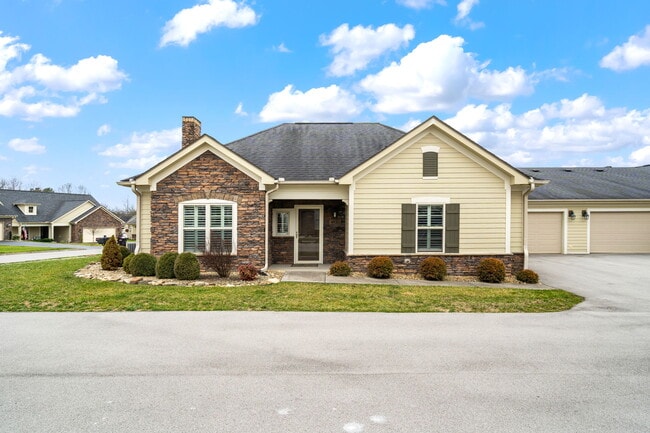 Building Photo - 4935 Willow Bluff Cir