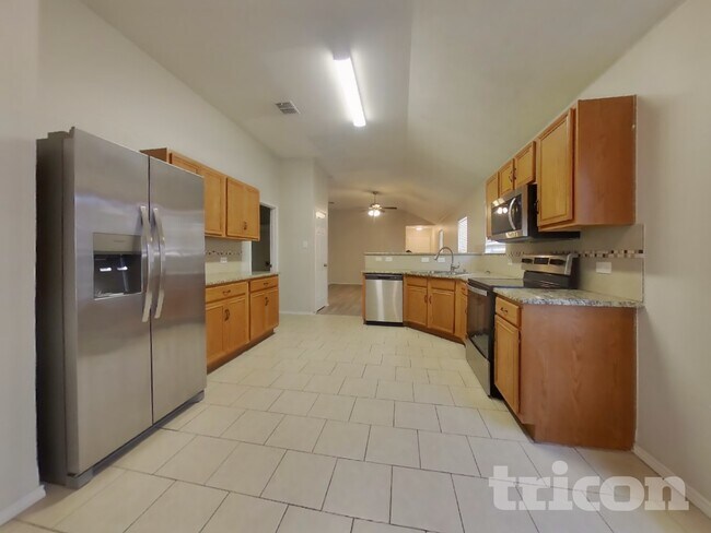 Foto del edificio - 3044 Spotted Owl Dr