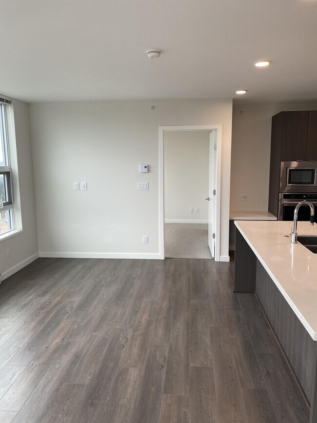 Photo du bâtiment - 530 Whiting Way