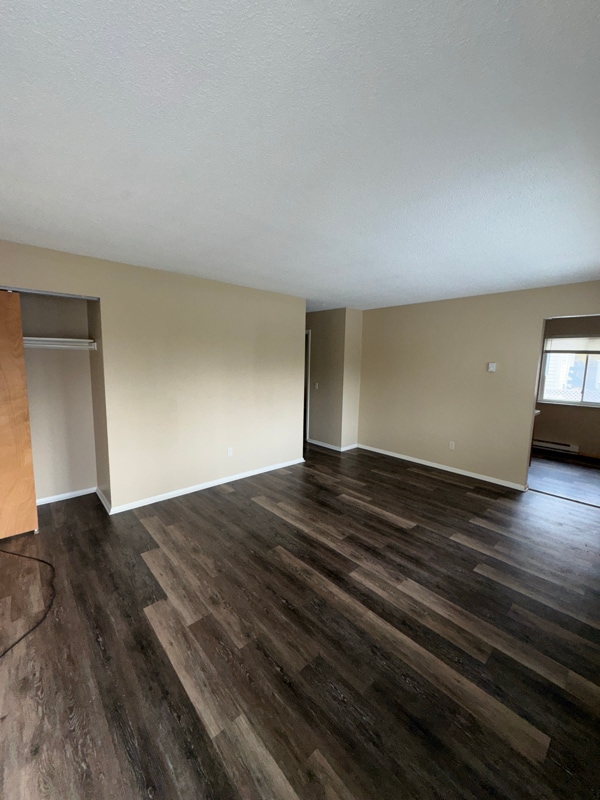 Foto del edificio - 3408 E Manhattan Blvd