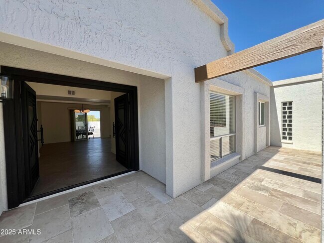 Foto del edificio - 4847 E Calle de Las Estrellas Rd