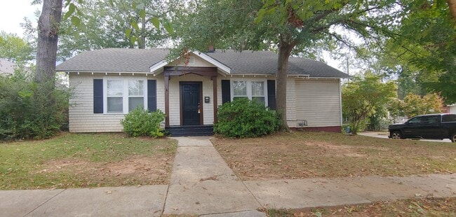 Building Photo - 801 Keith Ave