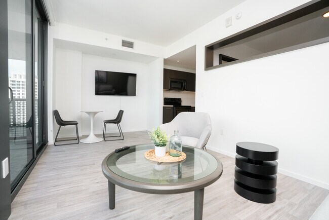Foto del edificio - 300 SW 1st Ave