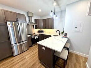 Building Photo - 21 Summer St