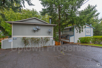 Building Photo - 5011 SW Beaverton Hillsdale Hwy