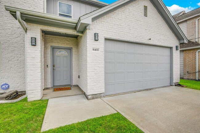 Foto del edificio - 8402 James Franklin St