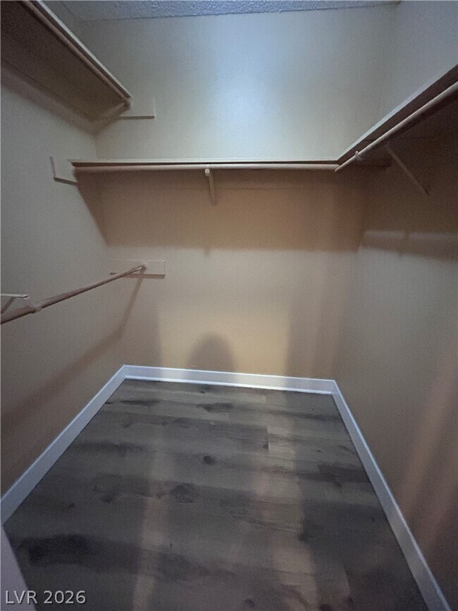 Foto del edificio - 5409 Aston Ave