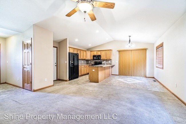 Building Photo - 5 br, 3 bath House - 607 Vector Ct
