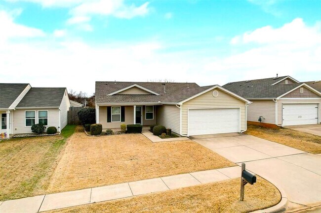 Foto del edificio - Amazing 3bed 2 Bath 2 Car Garage in Marble Leaf Addn Edmond OK