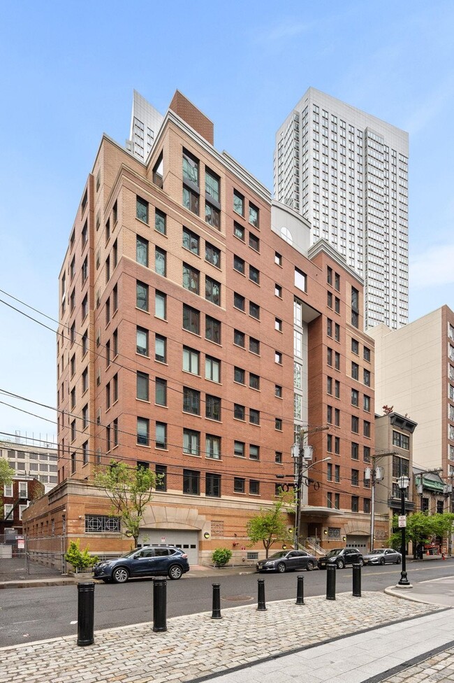 Building Photo - 143 Morgan St