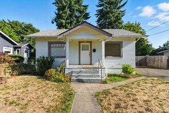 Building Photo - 3155 N Farragut St