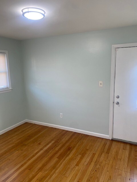 Foto del edificio - 18508 Holland Ave