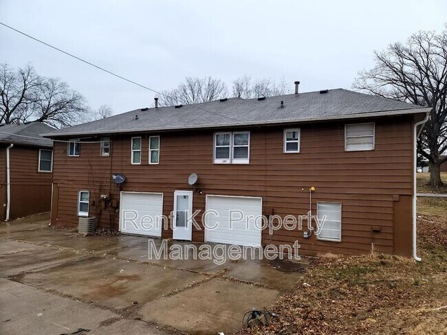 Foto del edificio - 5703 NE 51st St