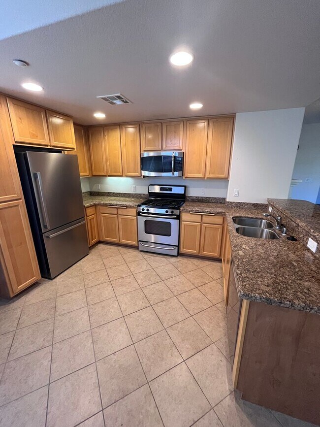 Building Photo - BEAUTIFUL CONDO AT THE PHOENICIAN IN ROSEV...