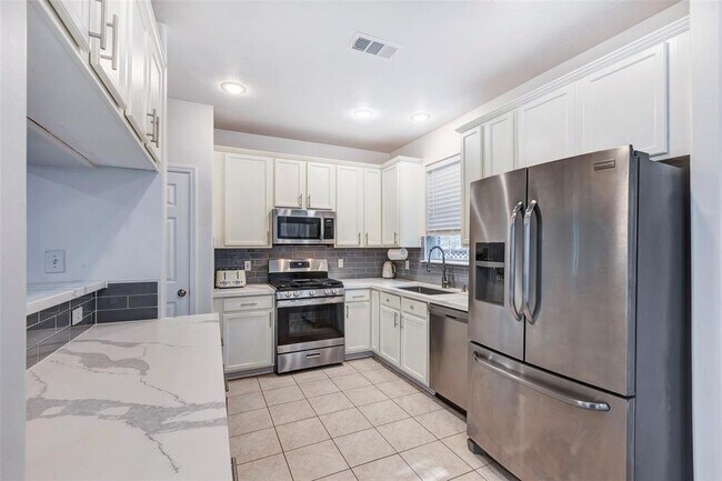 Foto del edificio - 26 Willow Point Pl
