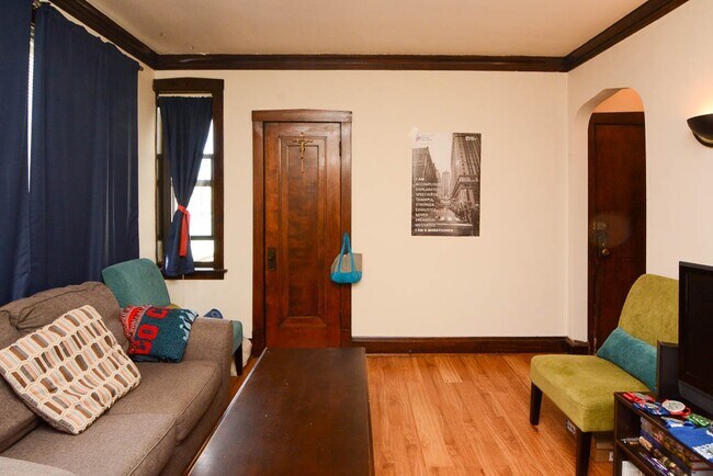 Foto del edificio - 3621 N Paulina St