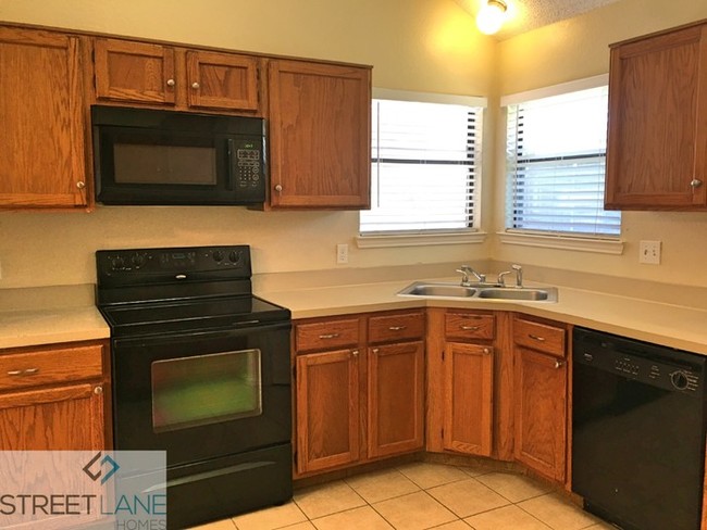 Building Photo - 312 Ironbark Drive, Arlington, TX 76018
