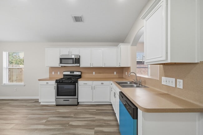 Building Photo - 1735 Riane Ln