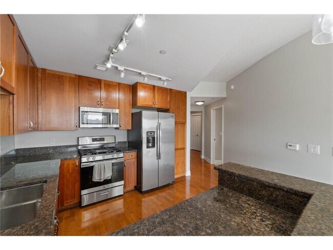 Foto del edificio - 100 3rd Ave S