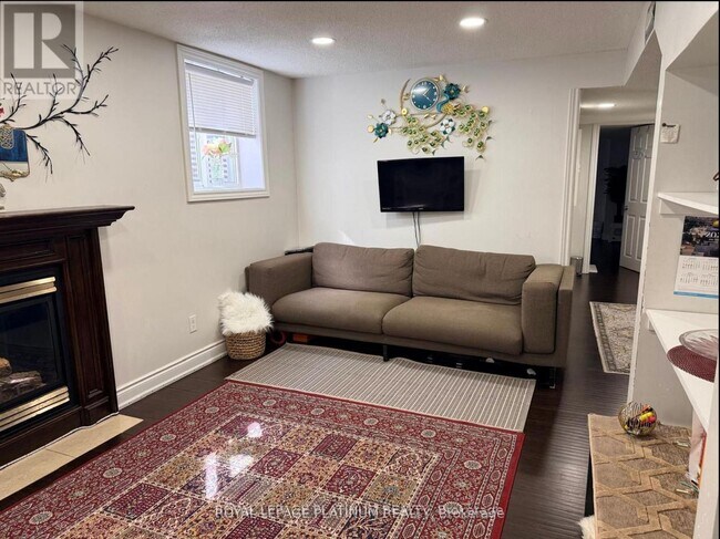 Photo du bâtiment - 1540 Manorbrook Ct