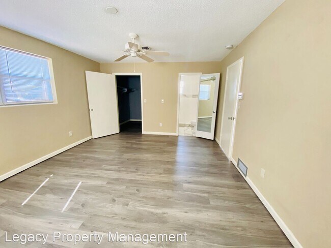 Building Photo - 3 br, 2 bath House - 1255 Golfview Dr