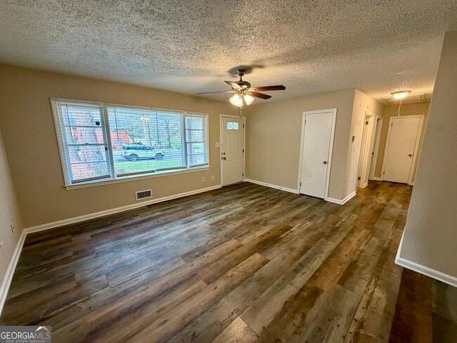 Building Photo - 3006 Remington St