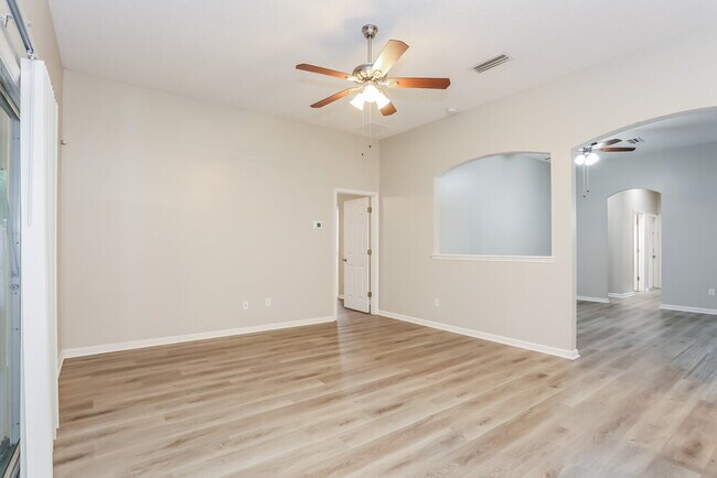 Foto del edificio - 1048 Beckingham Dr