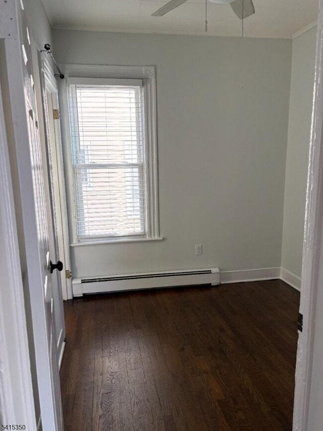 Building Photo - 130 Lincoln Ave