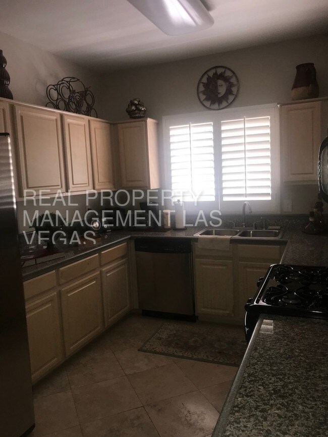 MOVE IN SPECIAL NO APPLICATION FEES Apartment For Rent In Las Vegas 