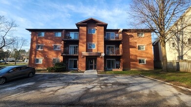 Building Photo - 339 Blake St