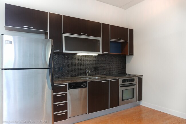 Kitchen - 650 W Wayman St