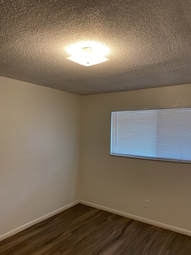 Building Photo - Charming 1BR/1BA in great location! Don't wait!