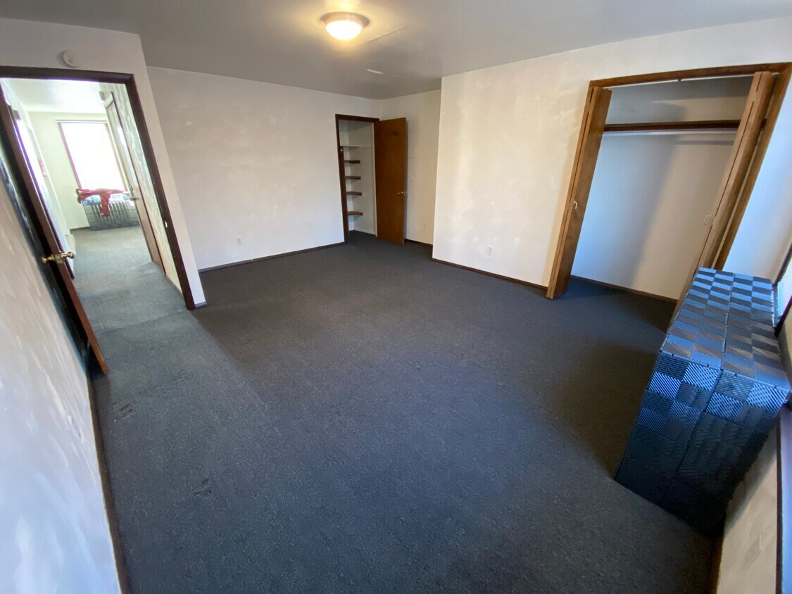 132 Cherry St Unit 2, Homestead, PA 15120 Apartments in Homestead, PA