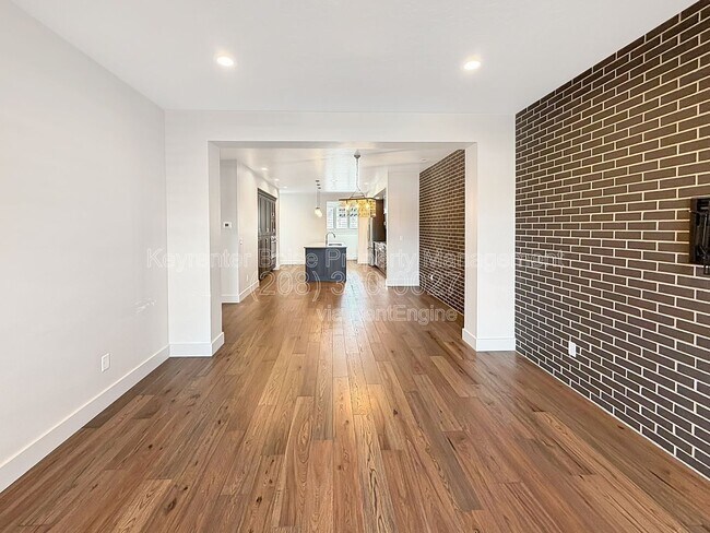 Foto del edificio - 3033 S Trailwood Way