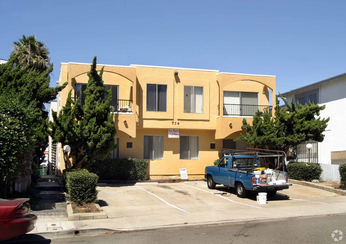 Building Photo - Sapphire Apartments