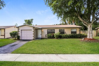 Building Photo - 707 SW 74th Ave