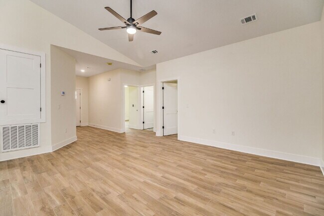 Building Photo - NEW CONSTRUCTION!